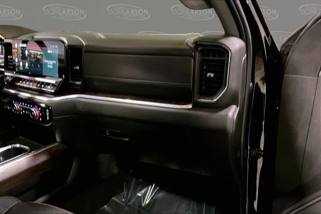 Used 2022 GMC Sierra 1500 SLT w/ SLT Premium Plus Package AWD/4WD image 33