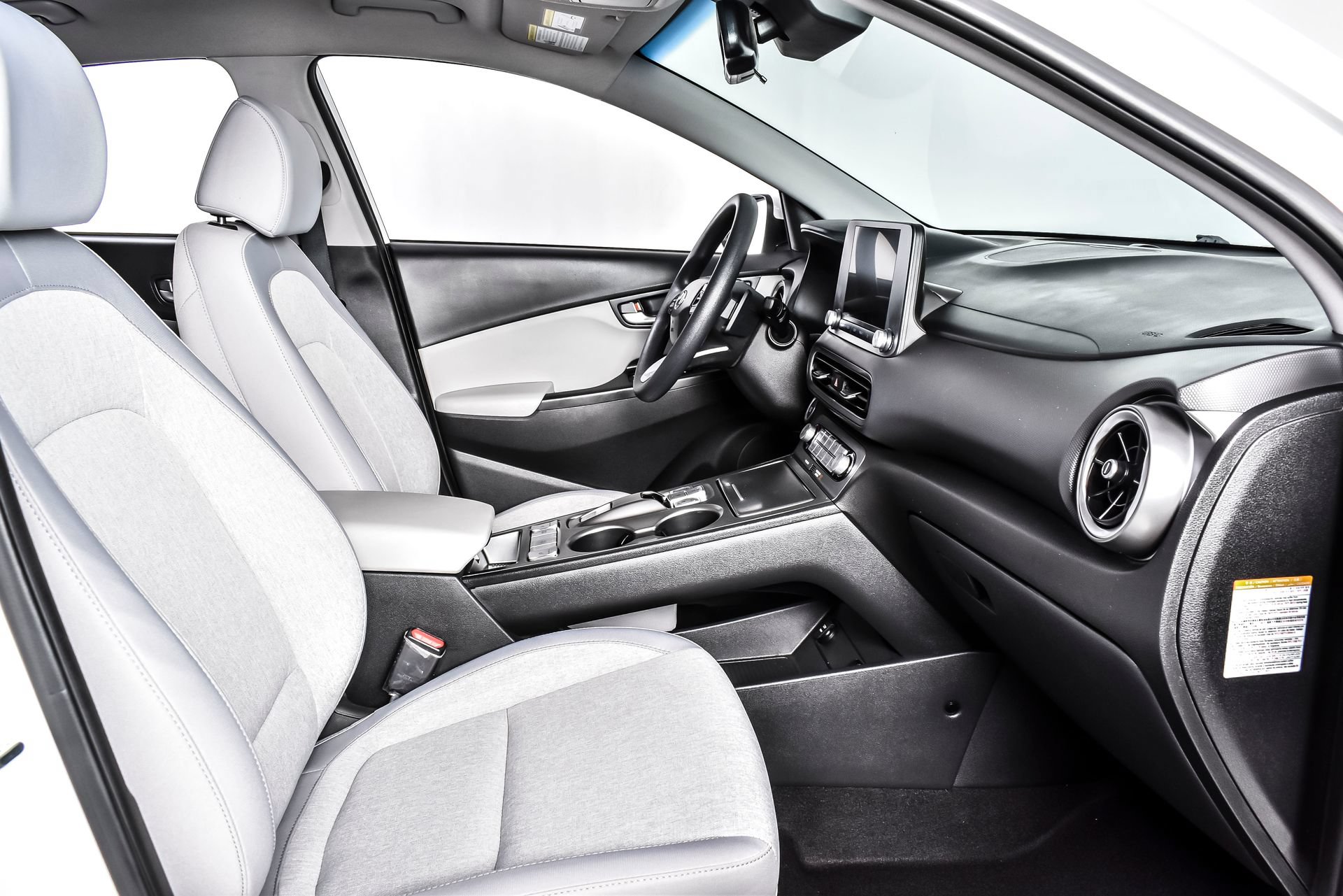 Used 2023 Hyundai Kona SE w/ Cargo Package FWD image 25