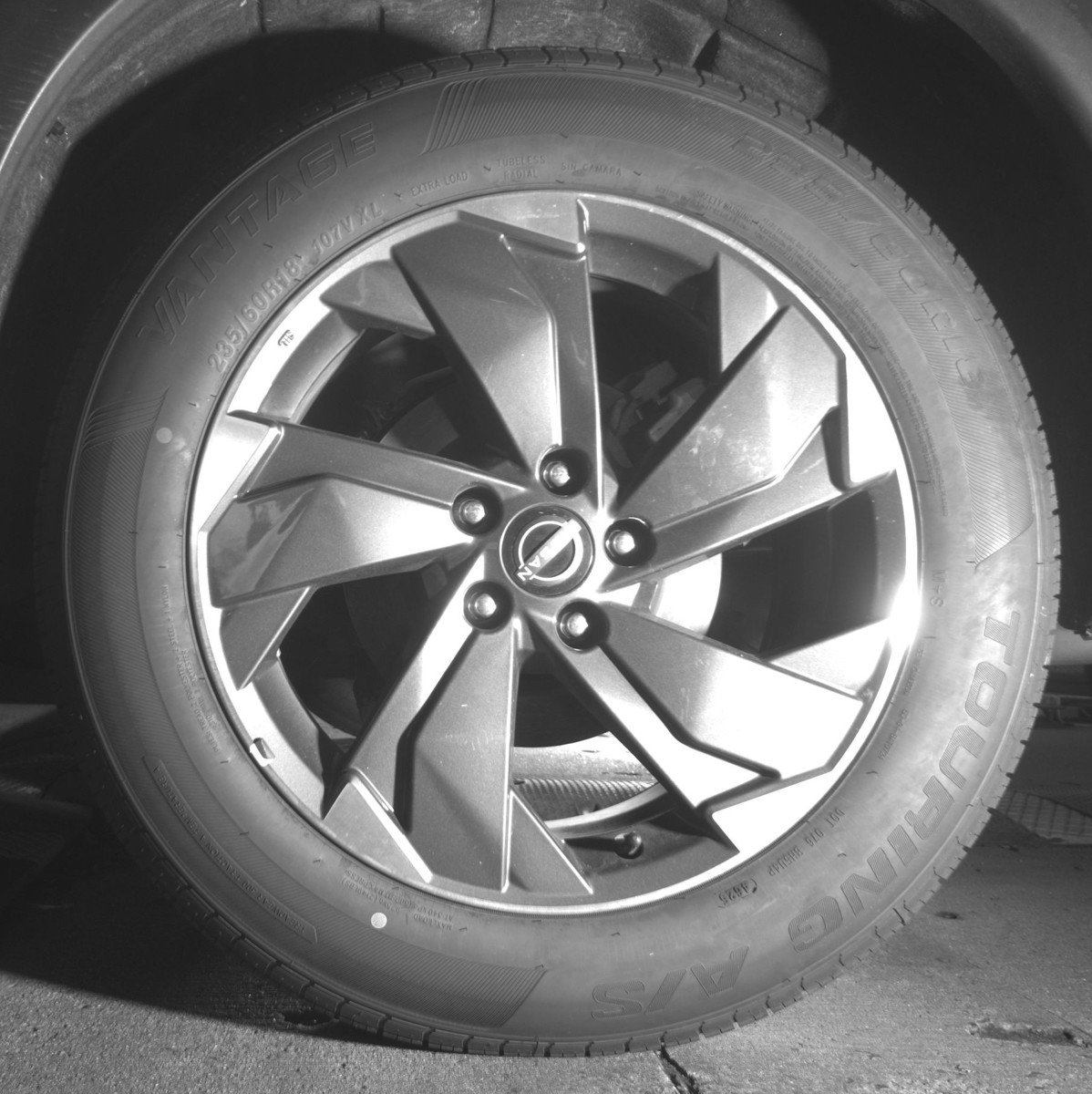 Used 2025 Nissan Rogue SV FWD image 14