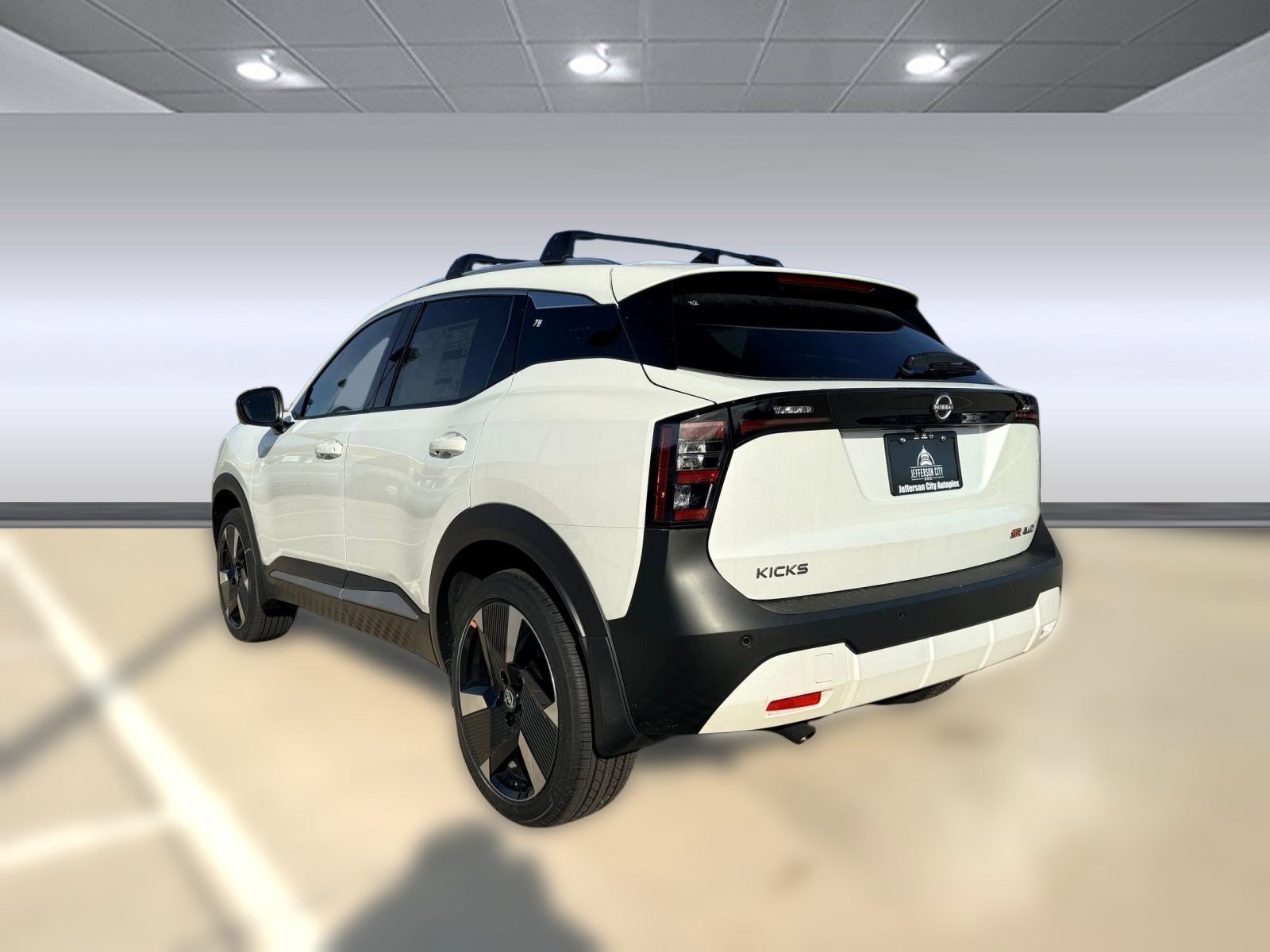 New 2026 Nissan Kicks SR w/ Cold Weather Package image 3