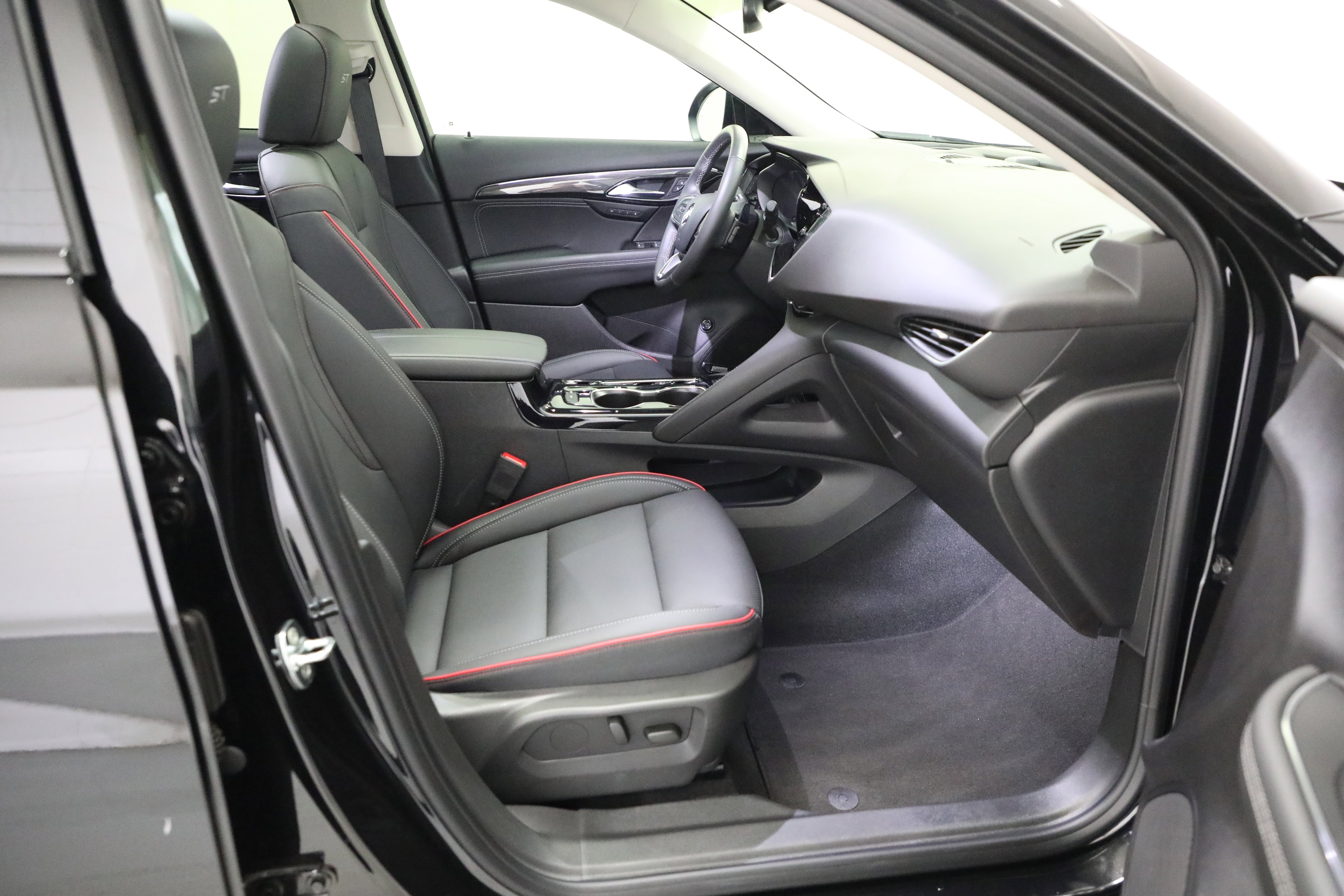 Used 2023 Buick Envision Essence w/ Technology Package I image 12