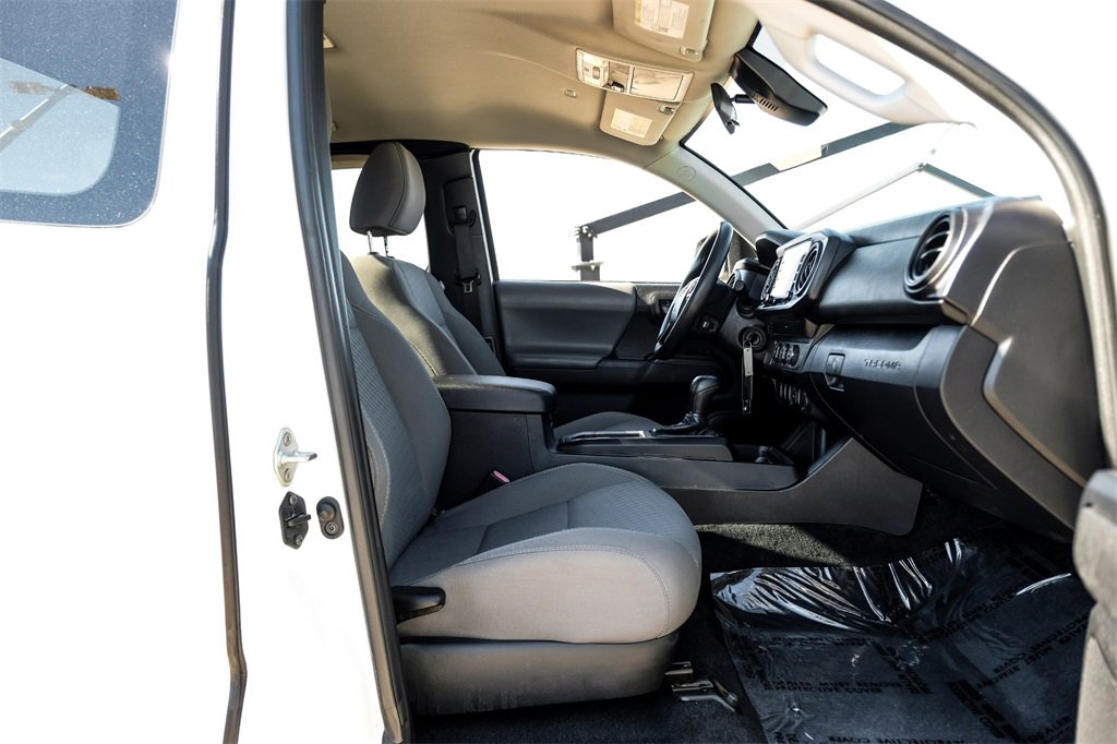 Used 2021 Toyota Tacoma SR image 31