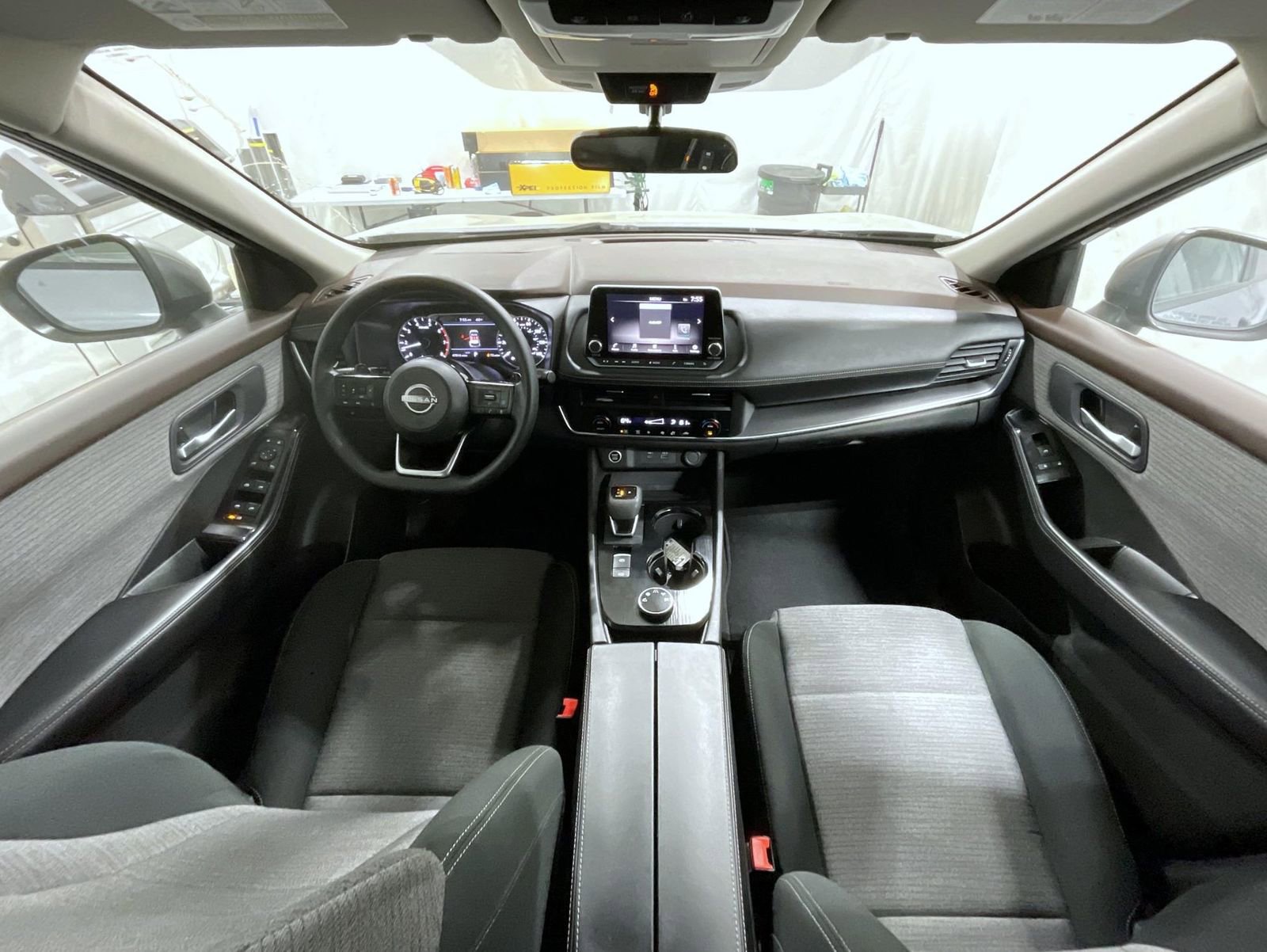 Used 2023 Nissan Rogue SV AWD/4WD image 15