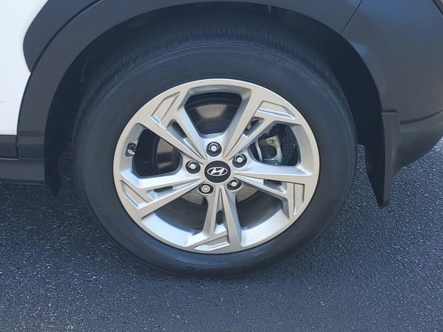 Used 2023 Hyundai Kona SEL w/ Cargo Package AWD/4WD image 7