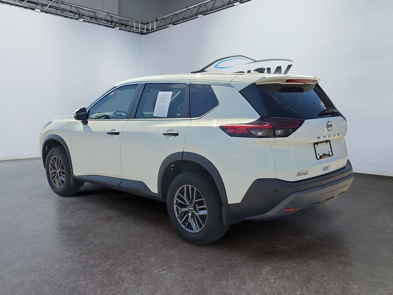 Used 2022 Nissan Rogue S FWD image 5