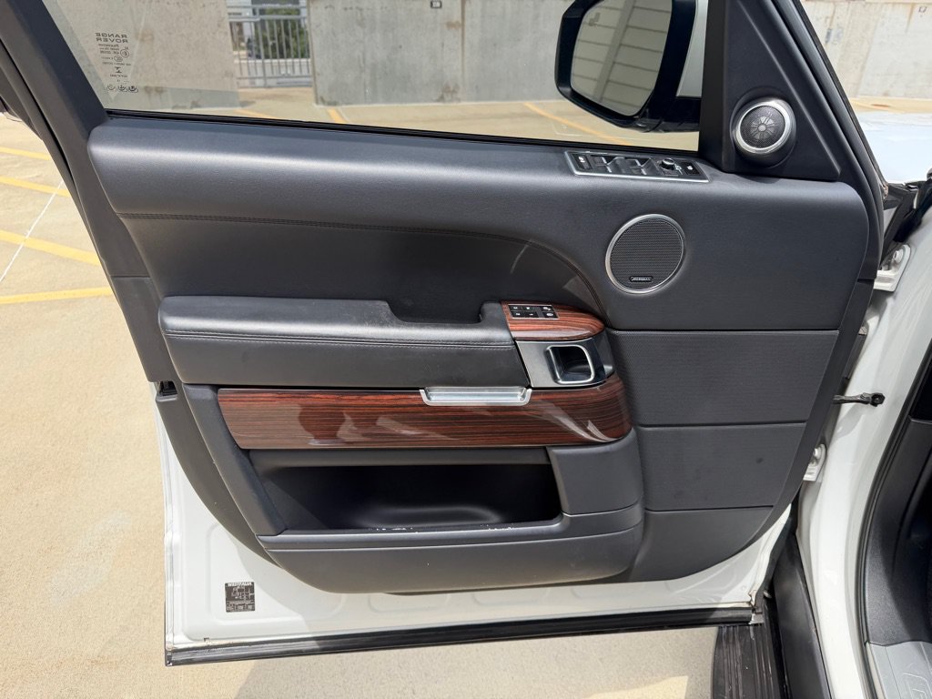 Used 2014 Land Rover Range Rover HSE AWD/4WD image 9