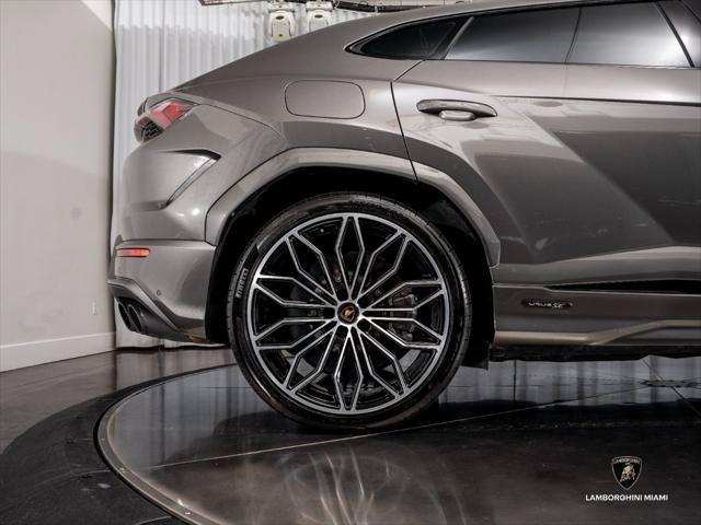 Used 2025 Lamborghini Urus S AWD/4WD image 16