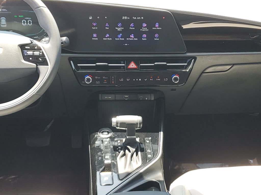 Used 2025 Kia Niro EX FWD image 15