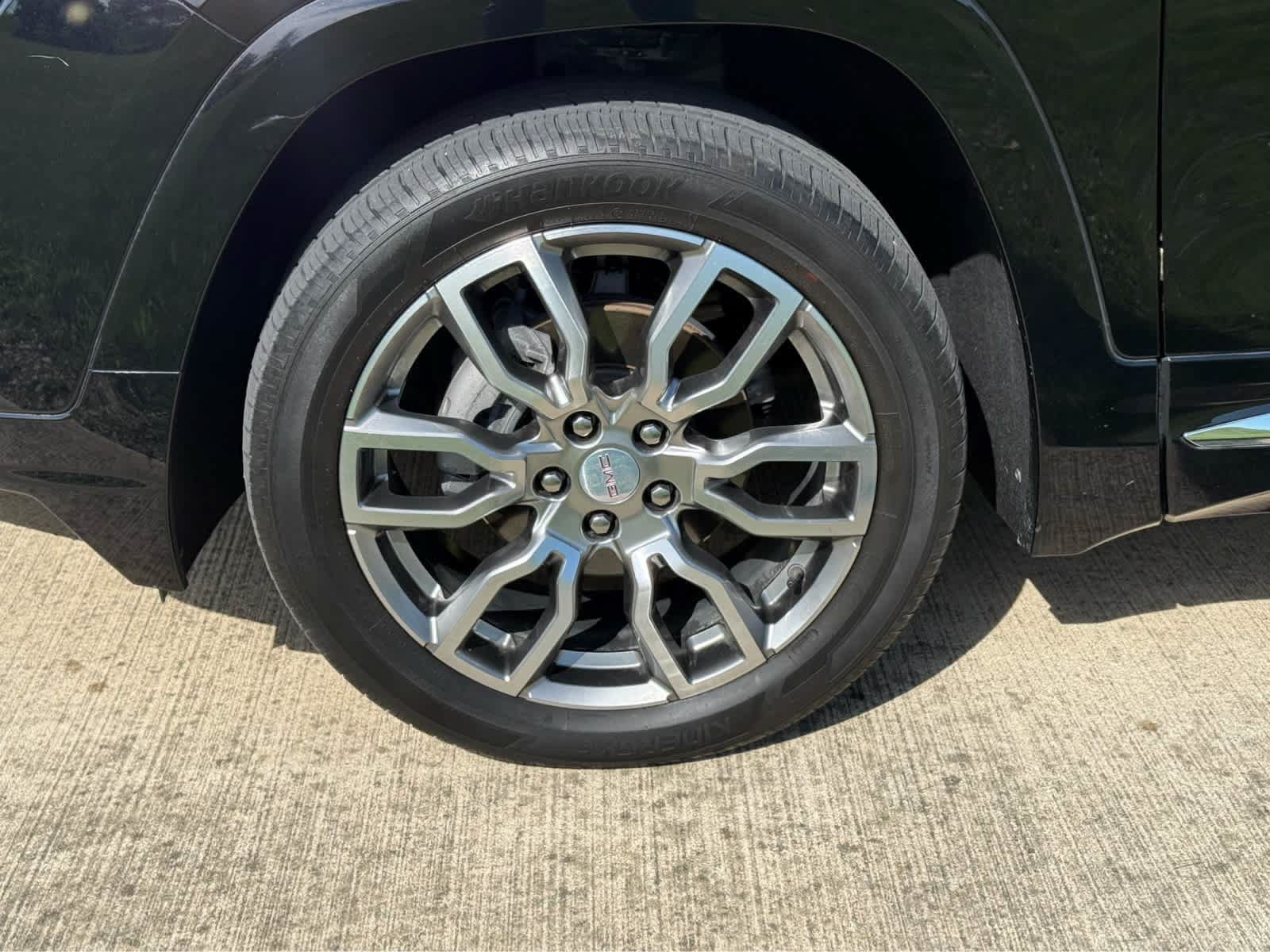 Used 2022 GMC Terrain Denali w/ LPO, Floor Liner Package AWD/4WD image 9