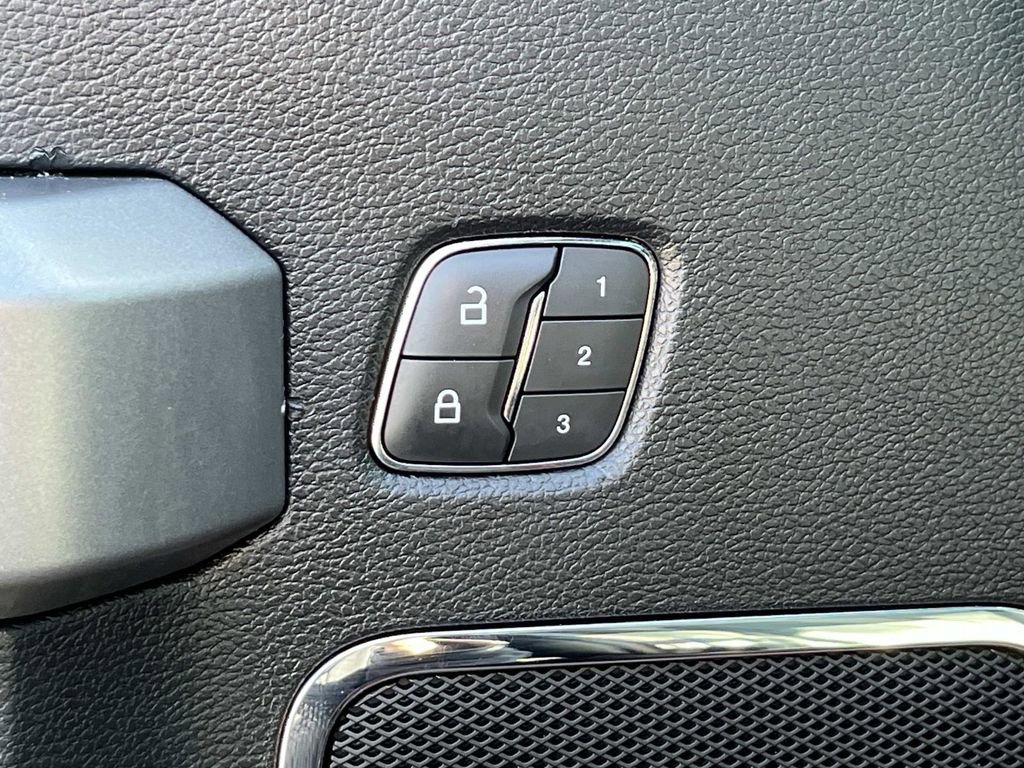 Used 2019 Ford F250 Platinum w/ Platinum Ultimate Package image 27