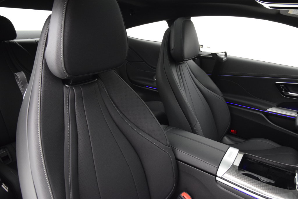 New 2027 Mercedes-Benz CLE 300 4MATIC Coupe image 17