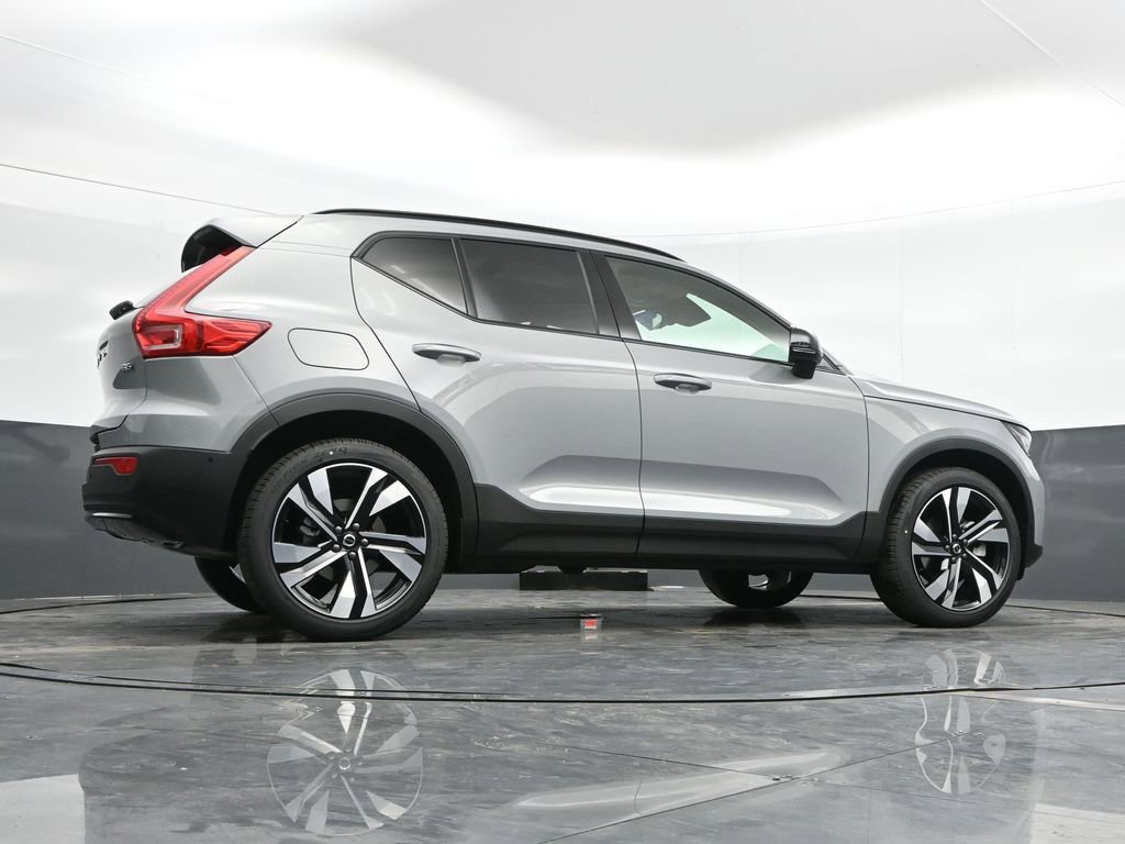 New 2025 Volvo XC40 B5 Ultra w/ Climate Package image 42
