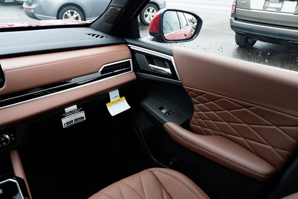 New 2026 Mitsubishi Outlander SEL image 10