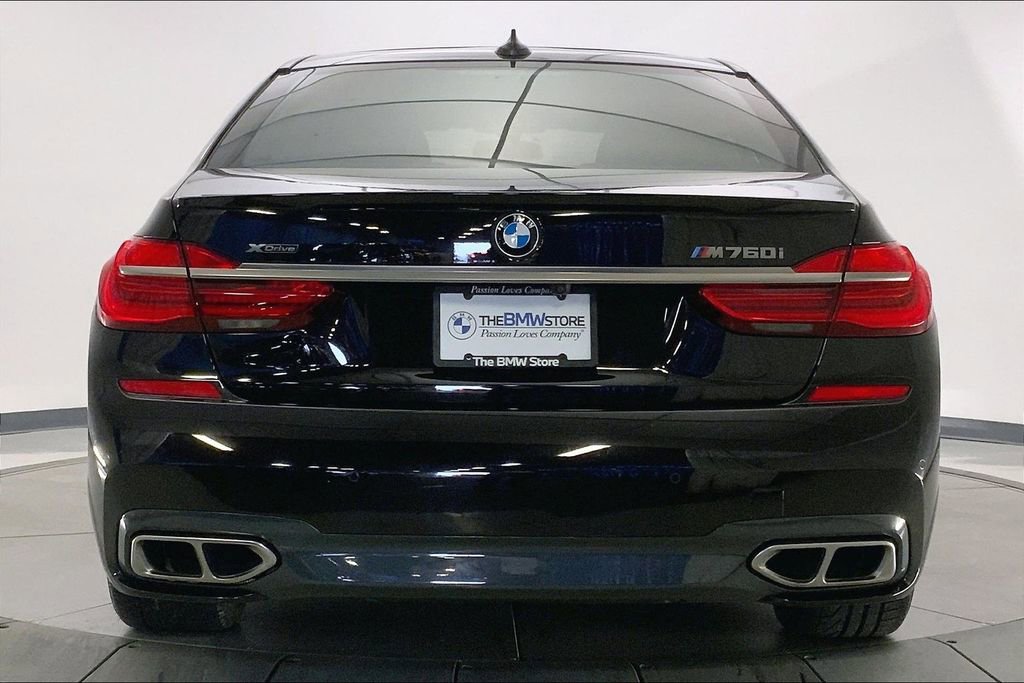 Used 2019 BMW M760i xDrive w/ Luxury Rear Seating Package image 3