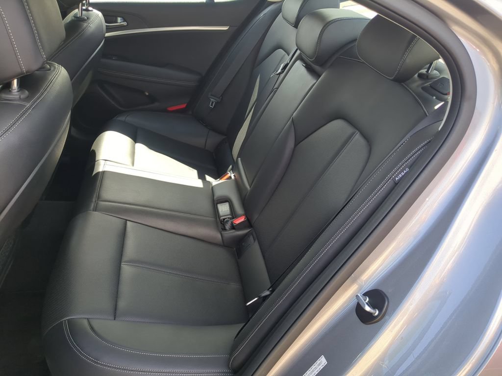 Used 2025 Genesis G70 2.5T RWD image 16