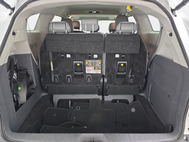 Certified 2024 Toyota Sienna XLE FWD image 29