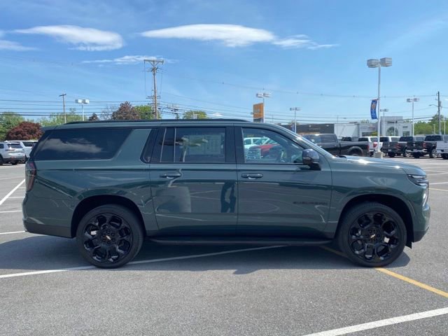 Used 2026 Chevrolet Suburban RST AWD/4WD image 6