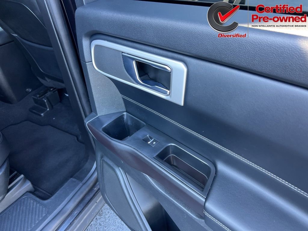 Used 2020 Ford Explorer XLT w/ Equipment Group 202A RWD image 24