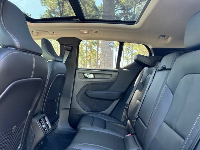 New 2026 Volvo XC40 B5 Plus w/ Protection Package Premier AWD/4WD image 23