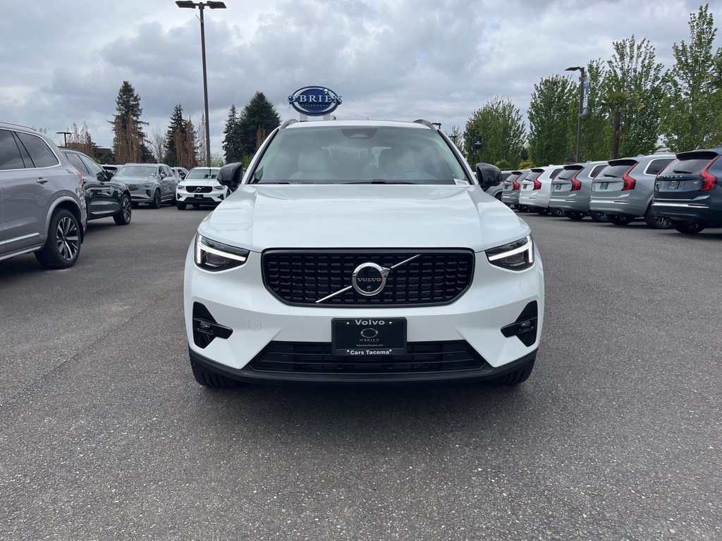 New 2026 Volvo XC40 B5 Plus w/ Protection Package Premier AWD/4WD image 9