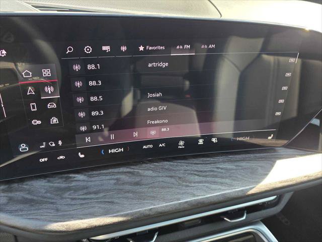 Used 2025 Audi Q5 Premium w/ Convenience Package AWD/4WD image 26