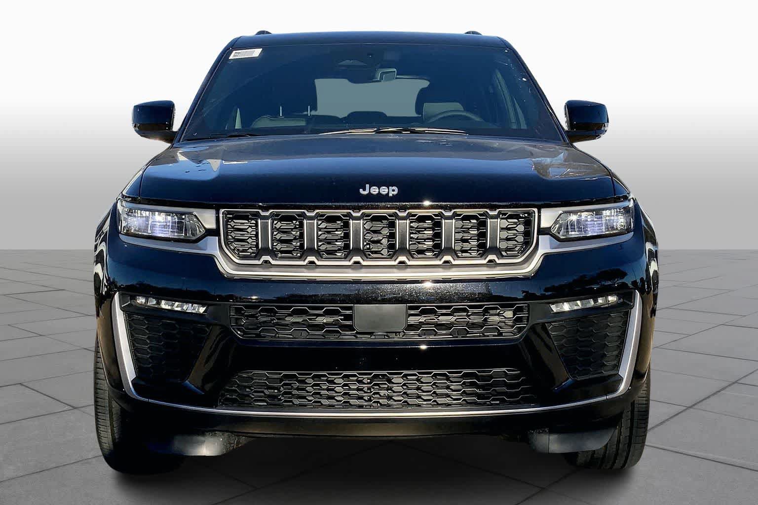 New 2026 Jeep Grand Cherokee Limited AWD/4WD image 3