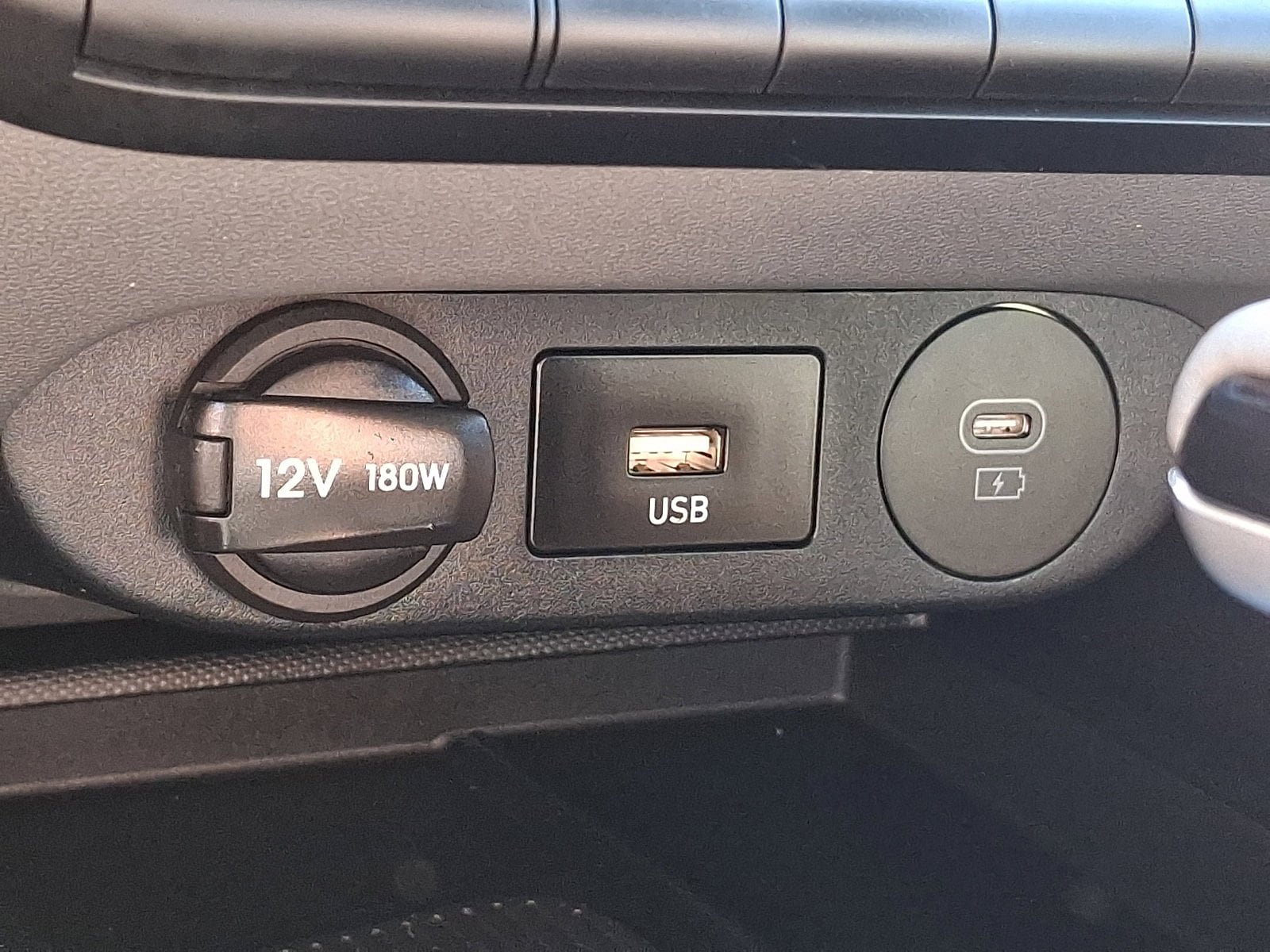Certified 2025 Hyundai Elantra Sport FWD image 23