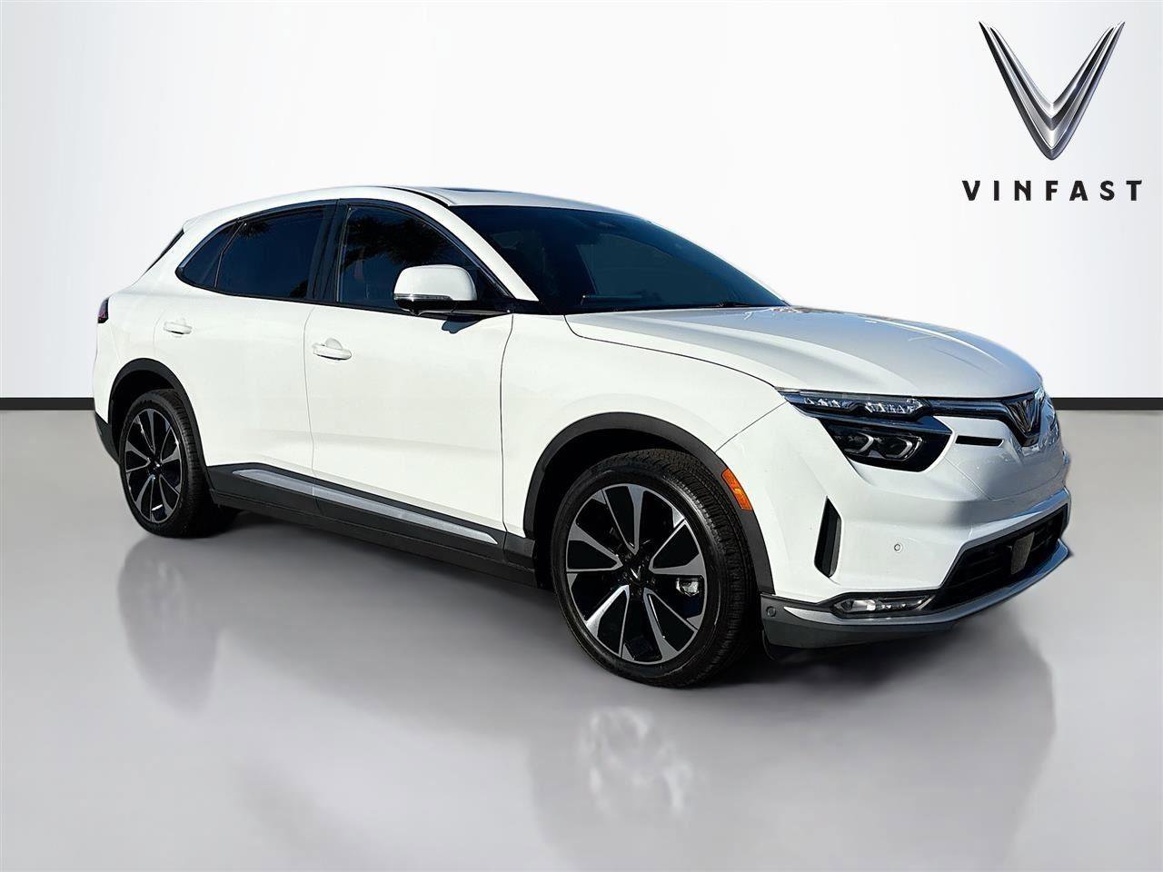 New 2025 VinFast VF 8 Plus image 1