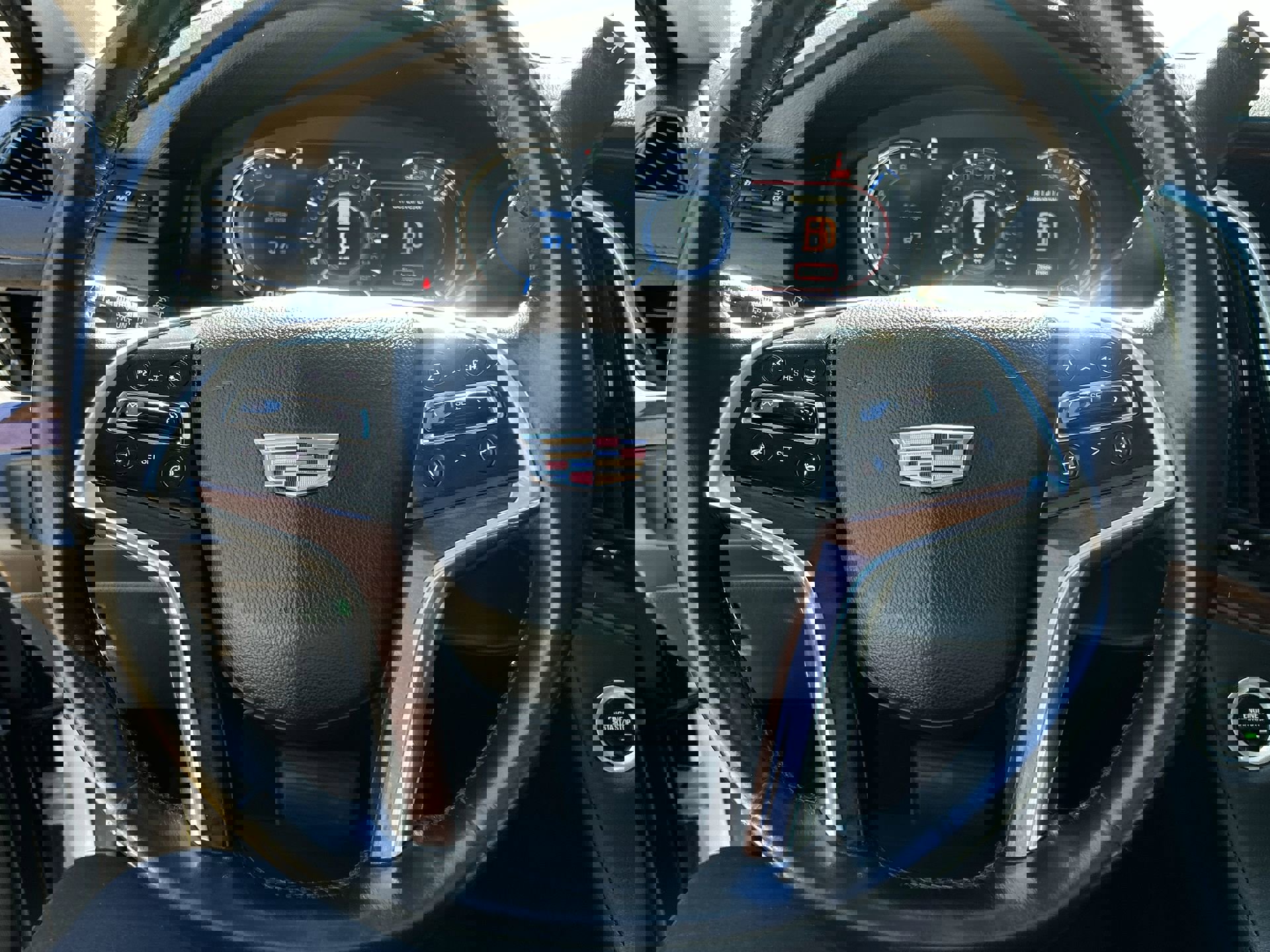 Used 2017 Cadillac Escalade Premium Luxury image 19