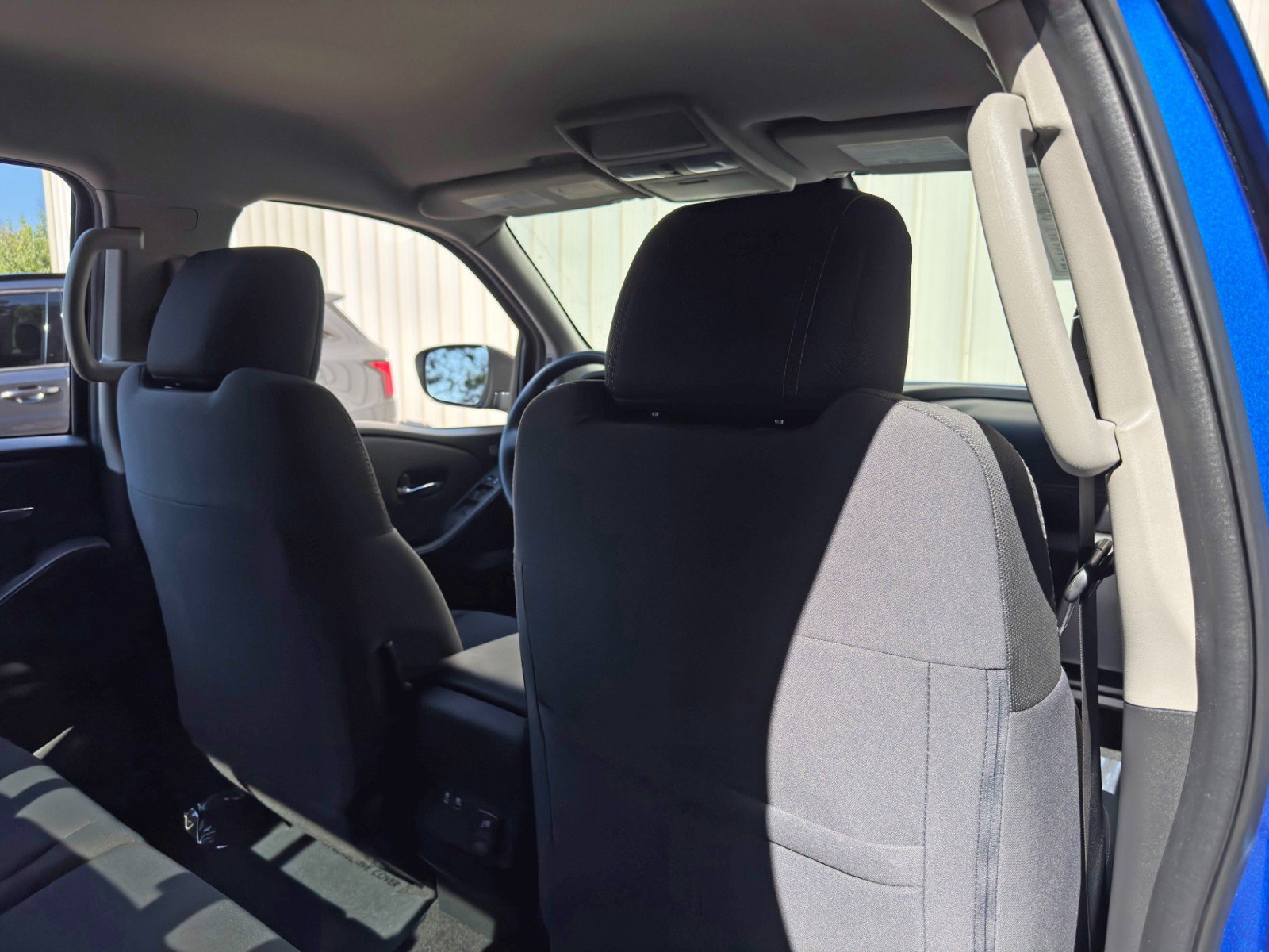 Used 2024 Nissan Frontier SV w/ SV Convenience Package RWD image 30