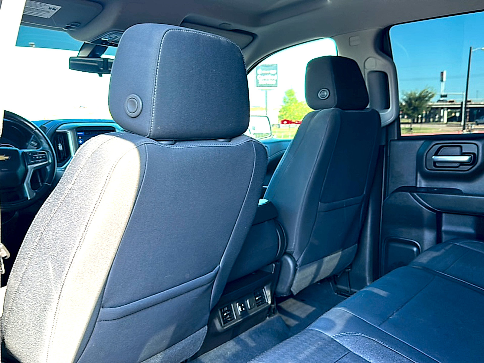 Used 2019 Chevrolet Silverado 1500 LT w/ Texas Edition RWD image 17