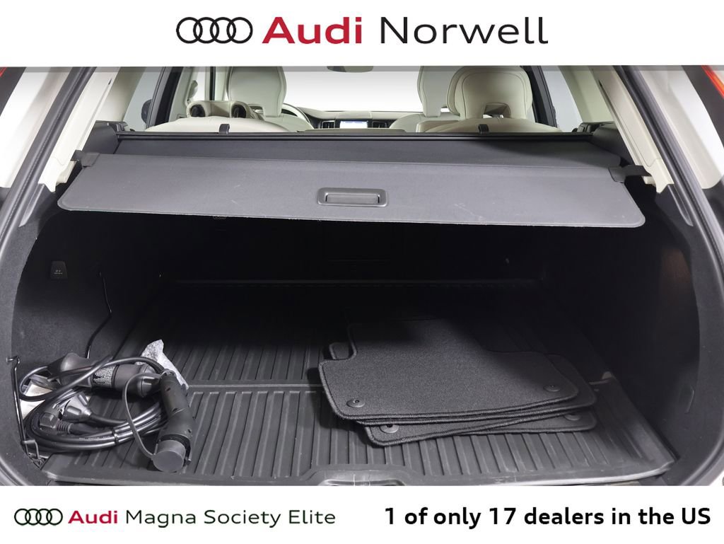 Used 2024 Volvo XC60 T8 Ultimate w/ Protection Package Premier AWD/4WD image 14