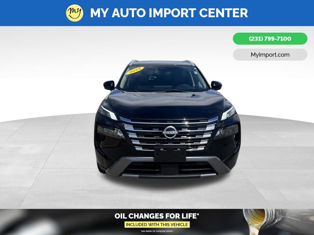 Used 2024 Nissan Rogue SL w/ SL Premium Package FWD image 2
