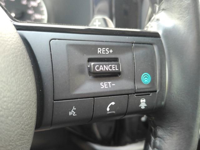 Used 2022 Nissan Pathfinder SL w/ SL Black Package image 41