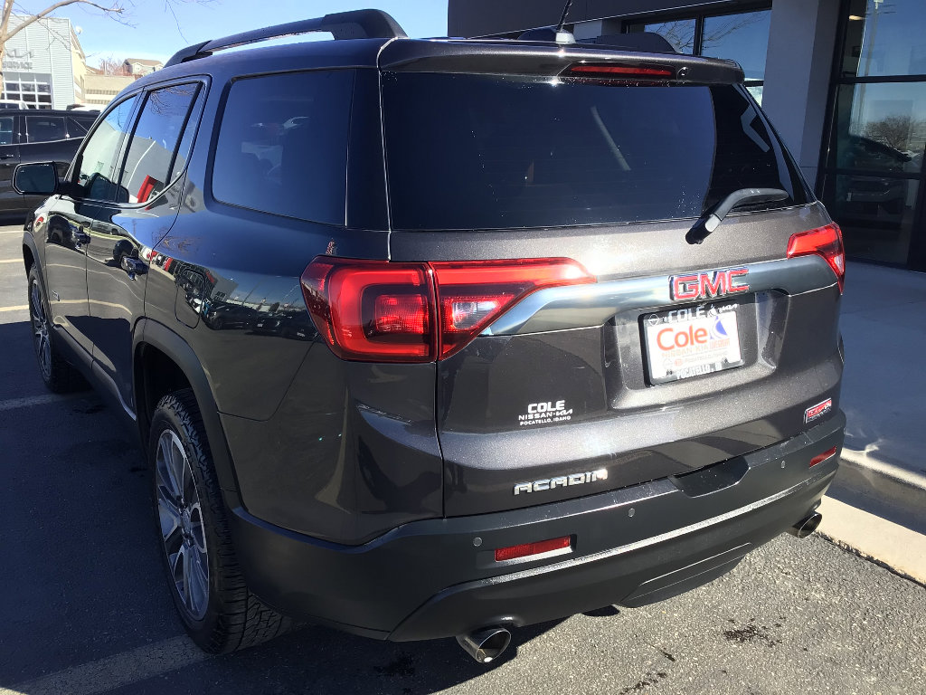 Used 2017 GMC Acadia SLT image 4