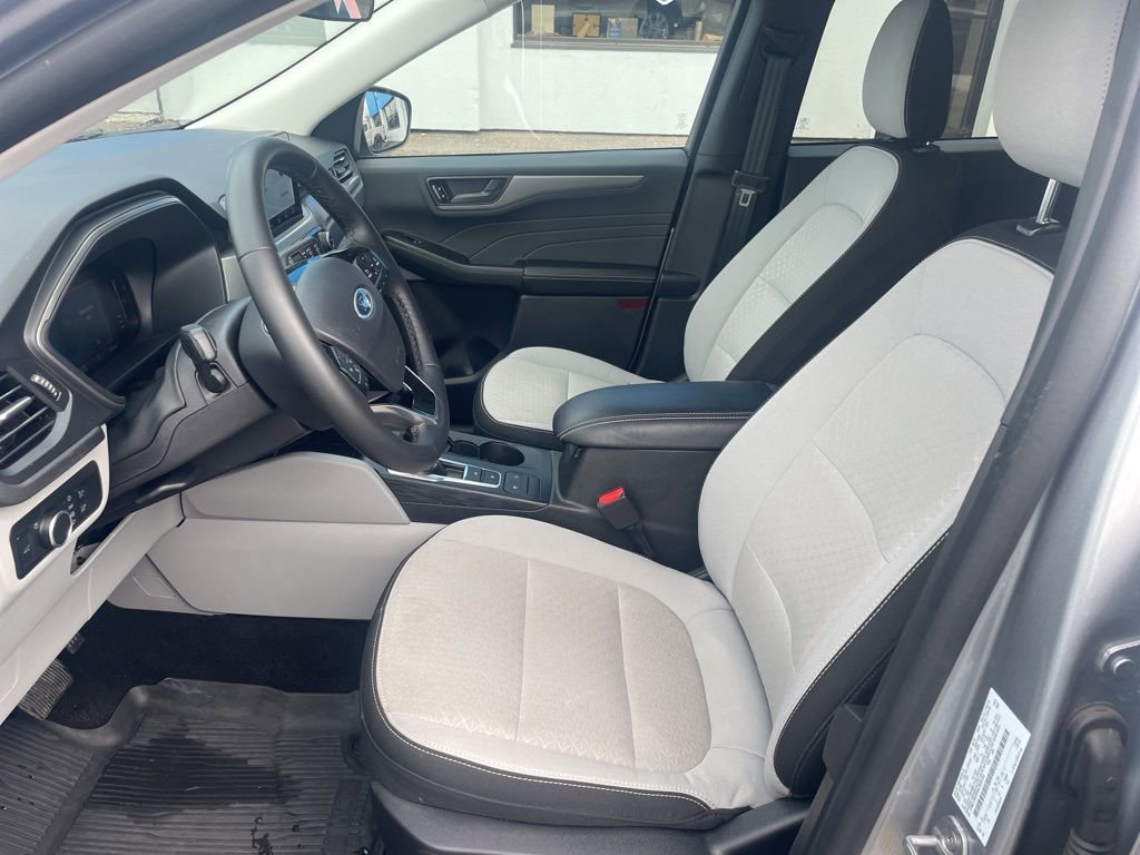 Used 2024 Ford Escape Active image 13