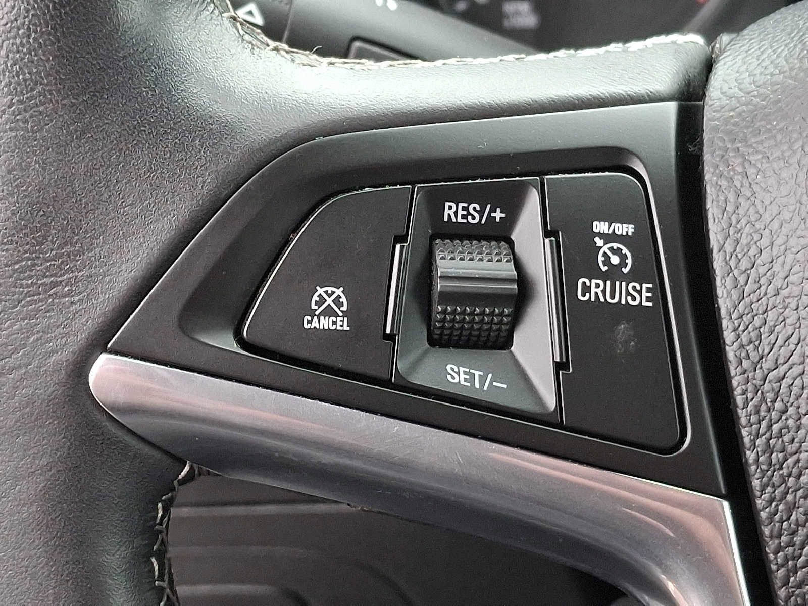 Used 2022 Buick Encore Preferred image 20