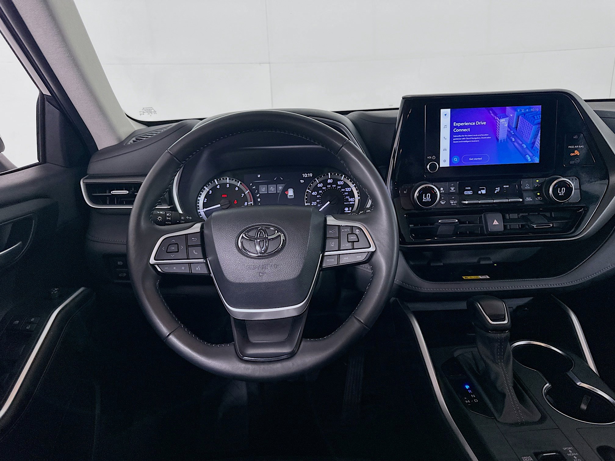 Used 2024 Toyota Highlander XLE image 17