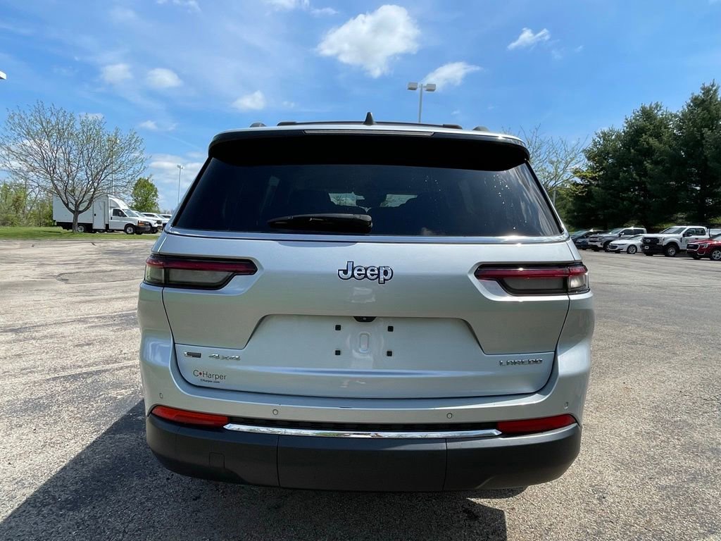 Used 2023 Jeep Grand Cherokee L Laredo AWD/4WD image 4