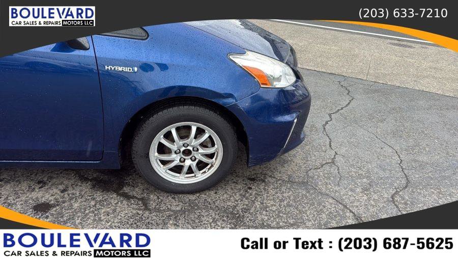 Used 2014 Toyota Prius V Three FWD image 12
