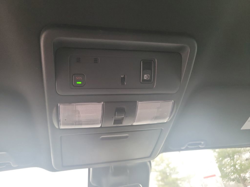 Used 2023 Nissan Titan SV w/ SV Convenience Package image 31