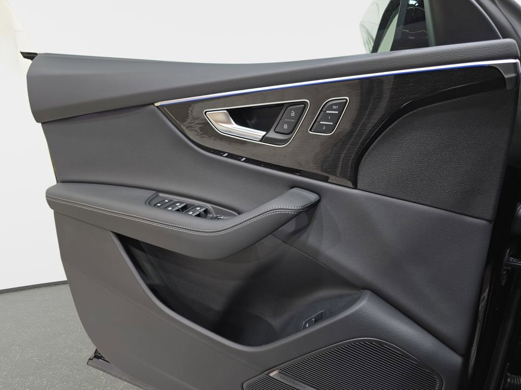 New 2026 Audi Q8 Premium Plus image 26
