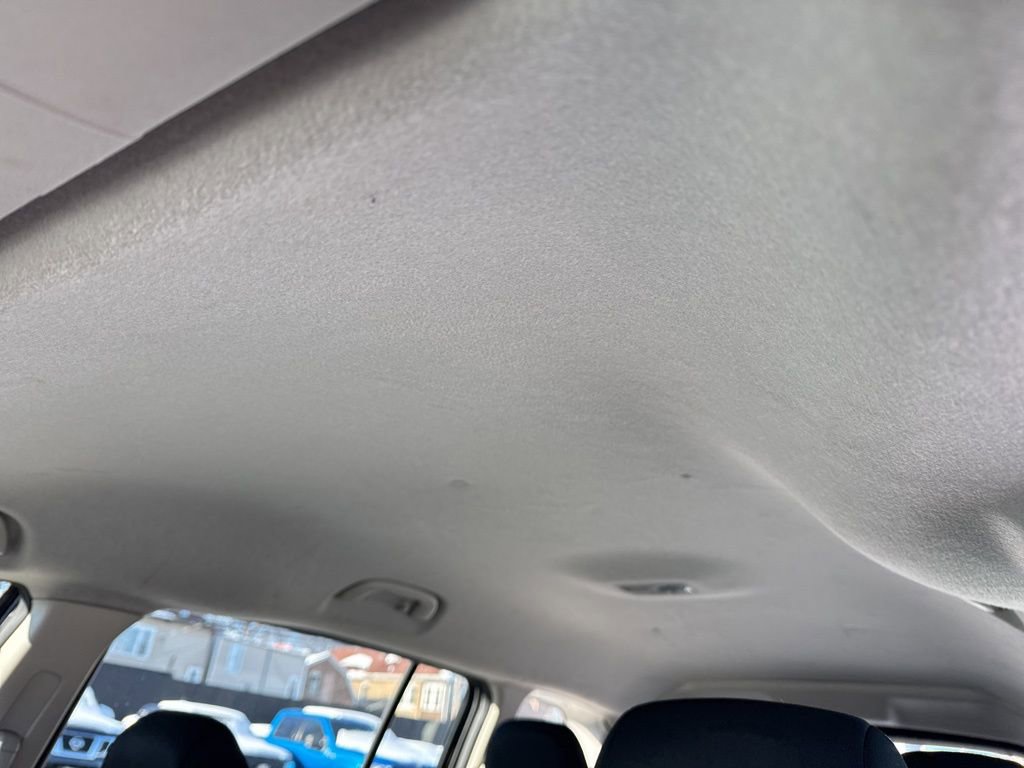 Used 2015 MAZDA MAZDA5 Touring image 21