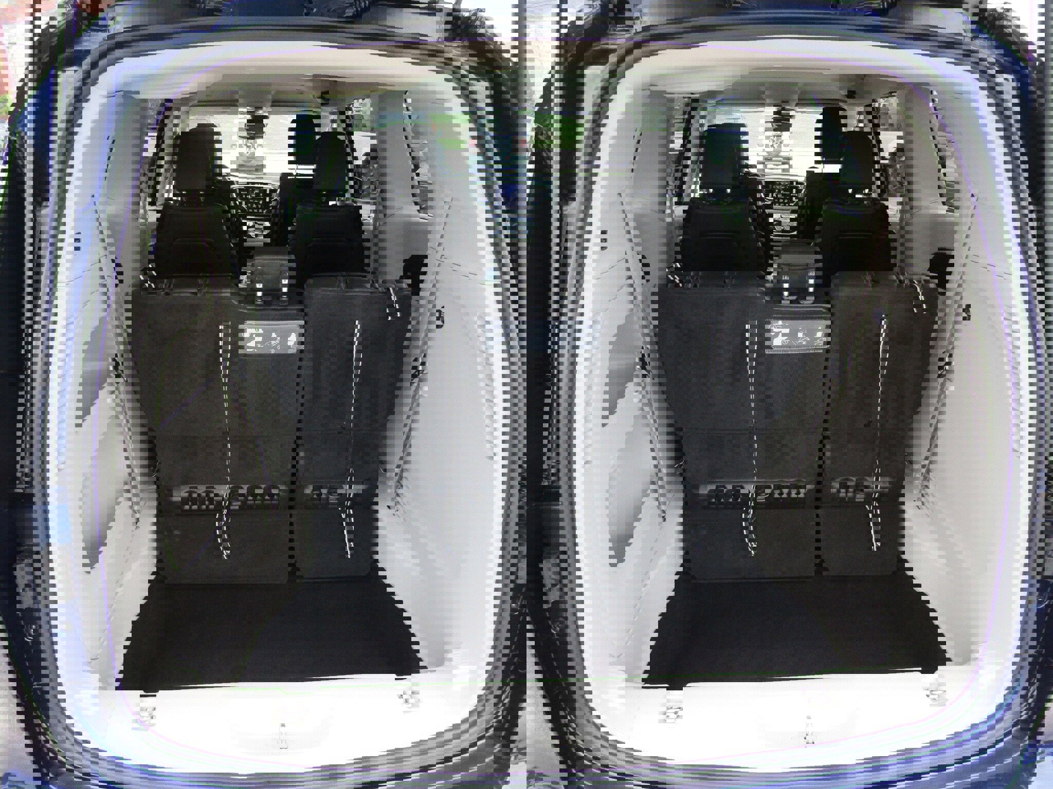 Used 2019 Chrysler Pacifica Touring-L Plus w/ Advanced Safetytec Group image 15