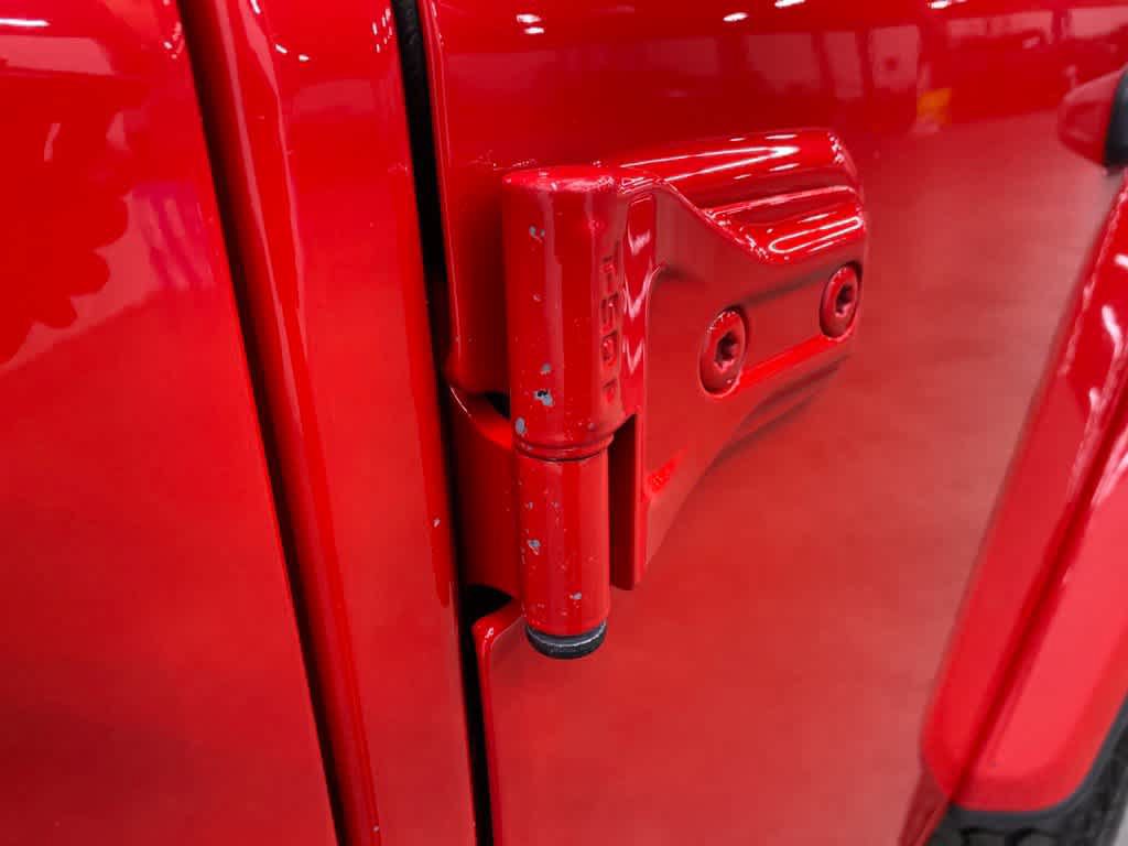 Used 2025 Jeep Wrangler Unlimited Sahara AWD/4WD image 30