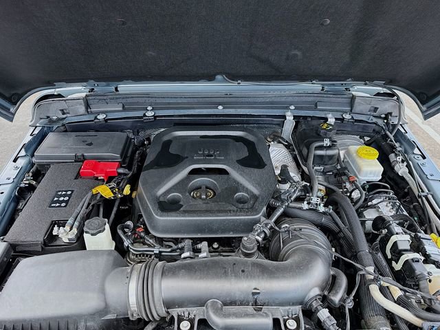 Used 2024 Jeep Wrangler Sport AWD/4WD image 28