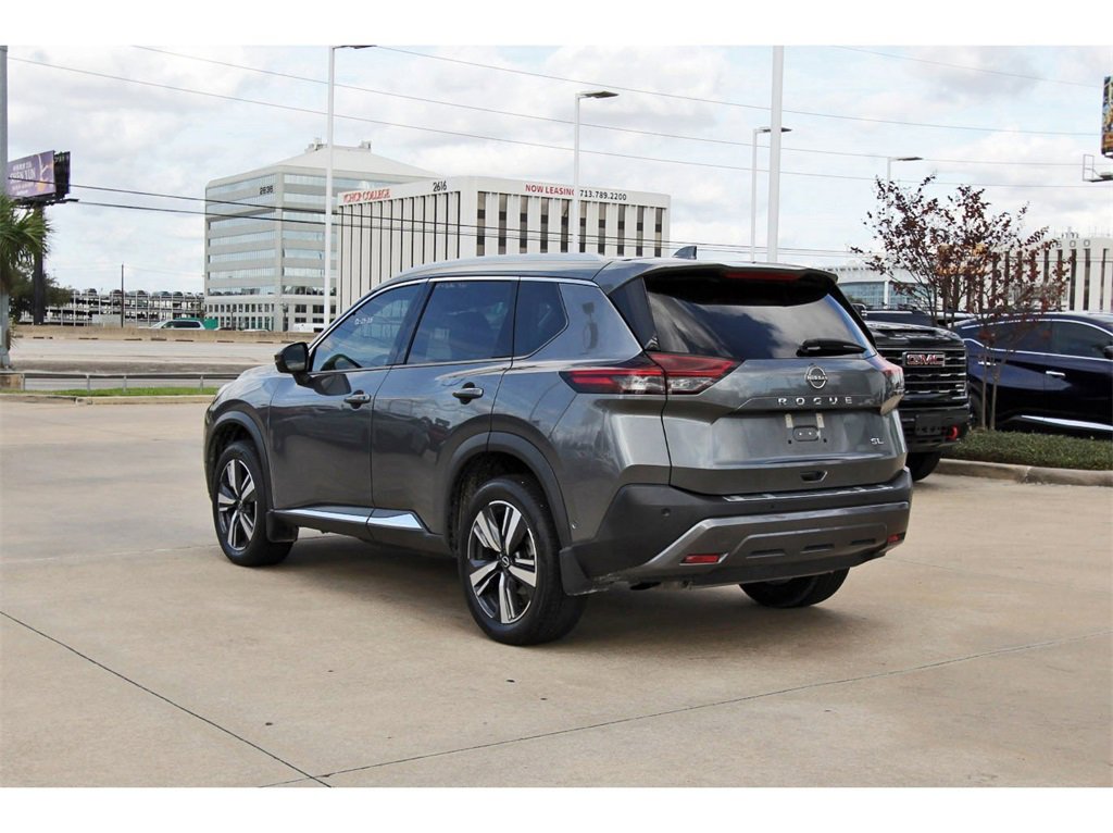 Used 2023 Nissan Rogue SL w/ SL Premium Package image 4