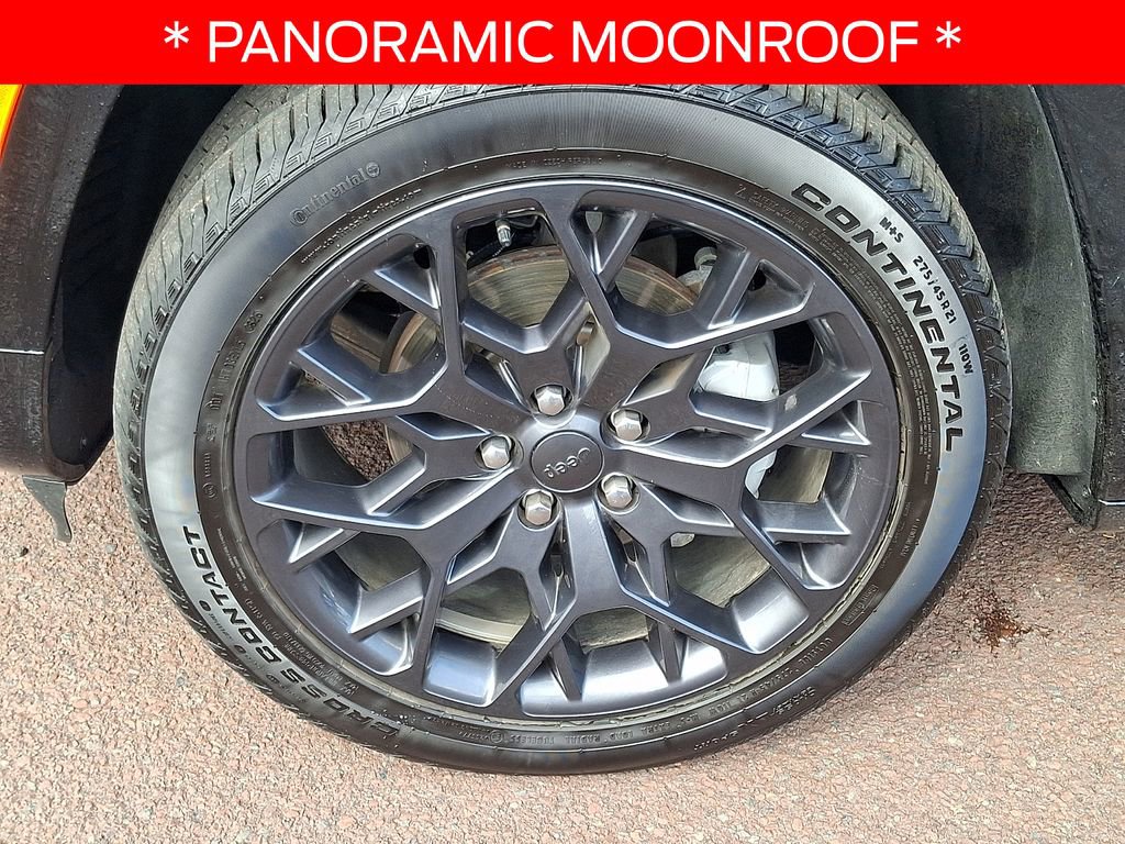 Used 2025 Jeep Grand Cherokee Summit w/ Obsidian Package image 8