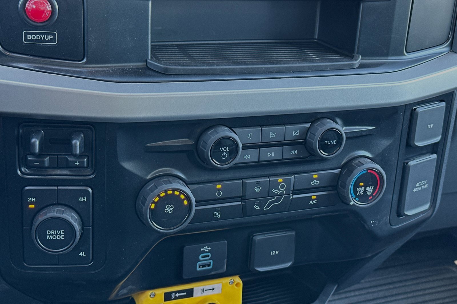 New 2024 Ford F550 4x4 Regular Cab Super Duty image 15