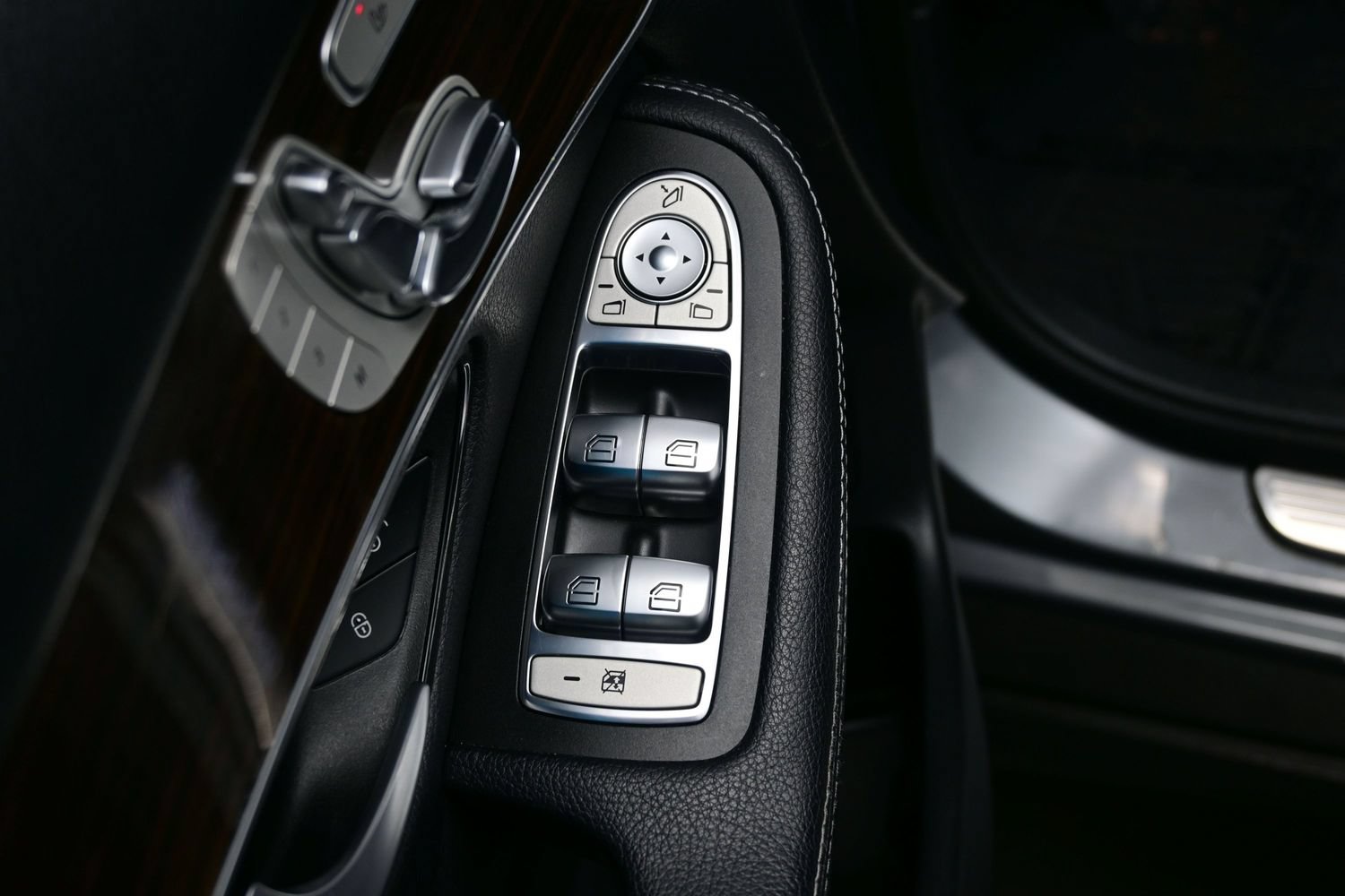 Used 2019 Mercedes-Benz GLC 300 4MATIC image 10